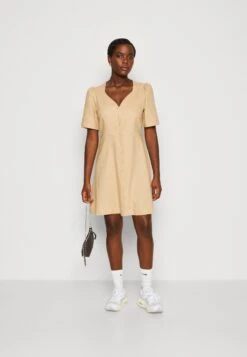 YAS Summer Dress - Blousejurk - Camel 9 YAS Summer Dress - Blousejurk - Camel -Yas 03d843a076b24fe49744a6ab565cb484