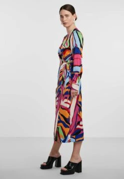 YAS Wickel Pella - Jurk - Fuchsia Purple 11 YAS Wickel Pella - Jurk - Fuchsia Purple -Yas 0606b85bbecd4c048162aa9d08bee217