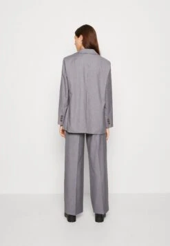 Yaslaura Loose- Blazer - Antracit 10 Yaslaura Loose- Blazer - Antracit -Yas 07490799ab214ace9e7a18da7be8b890