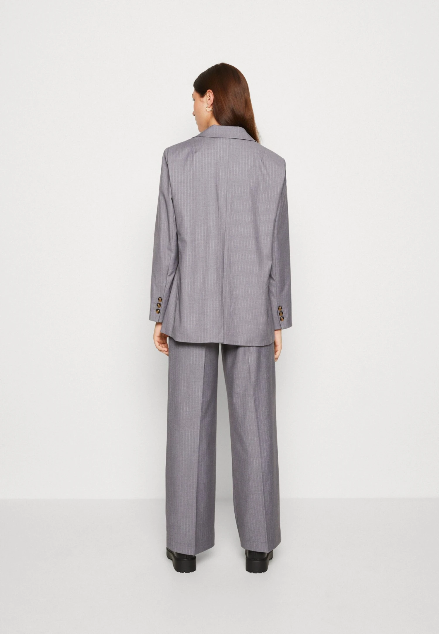 Yaslaura Loose- Blazer - Antracit 5 Yaslaura Loose- Blazer - Antracit - Afbeelding 3