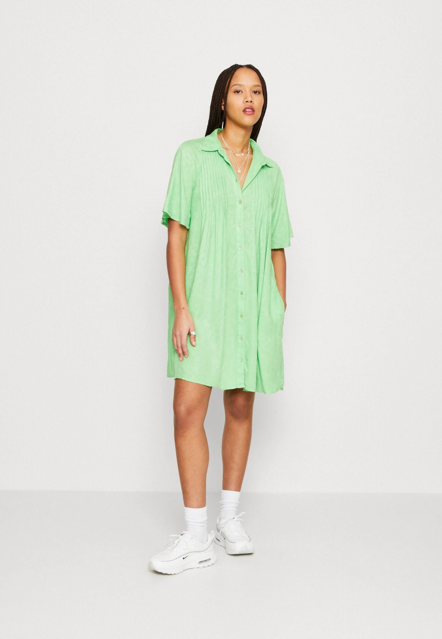 Yasfira Shirt Dress- Blousejurk - Summer Green 4 Yasfira Shirt Dress- Blousejurk - Summer Green - Afbeelding 2