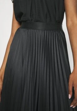 Yasceline- Plooirok - Black 11 Yasceline- Plooirok - Black -Yas 0c746cabd7214a42b0782e6d34eeb0c5