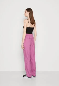 Yaslori Pant - Broek - Mulberry 10 Yaslori Pant - Broek - Mulberry -Yas 0c7f21abba404c3985fb895a80c41626