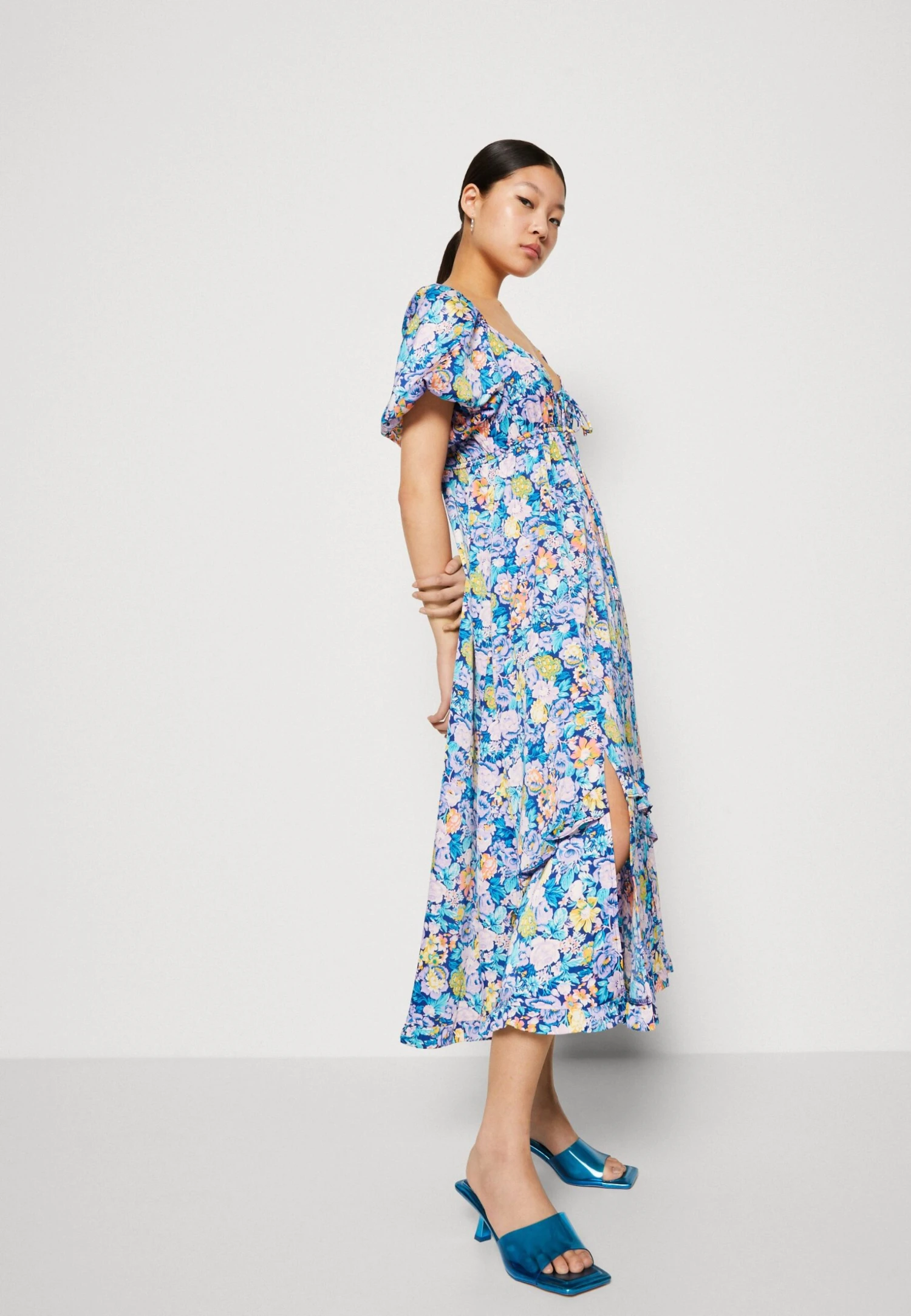 Yassilana Midi Dress - Jurk - Blie 6 Yassilana Midi Dress - Jurk - Blie - Afbeelding 4