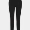 Yaseya Pant - Broek - Black 1 Yaseya Pant - Broek - Black -Yas 0e9541d47c09434fafcfd296b4c15b88