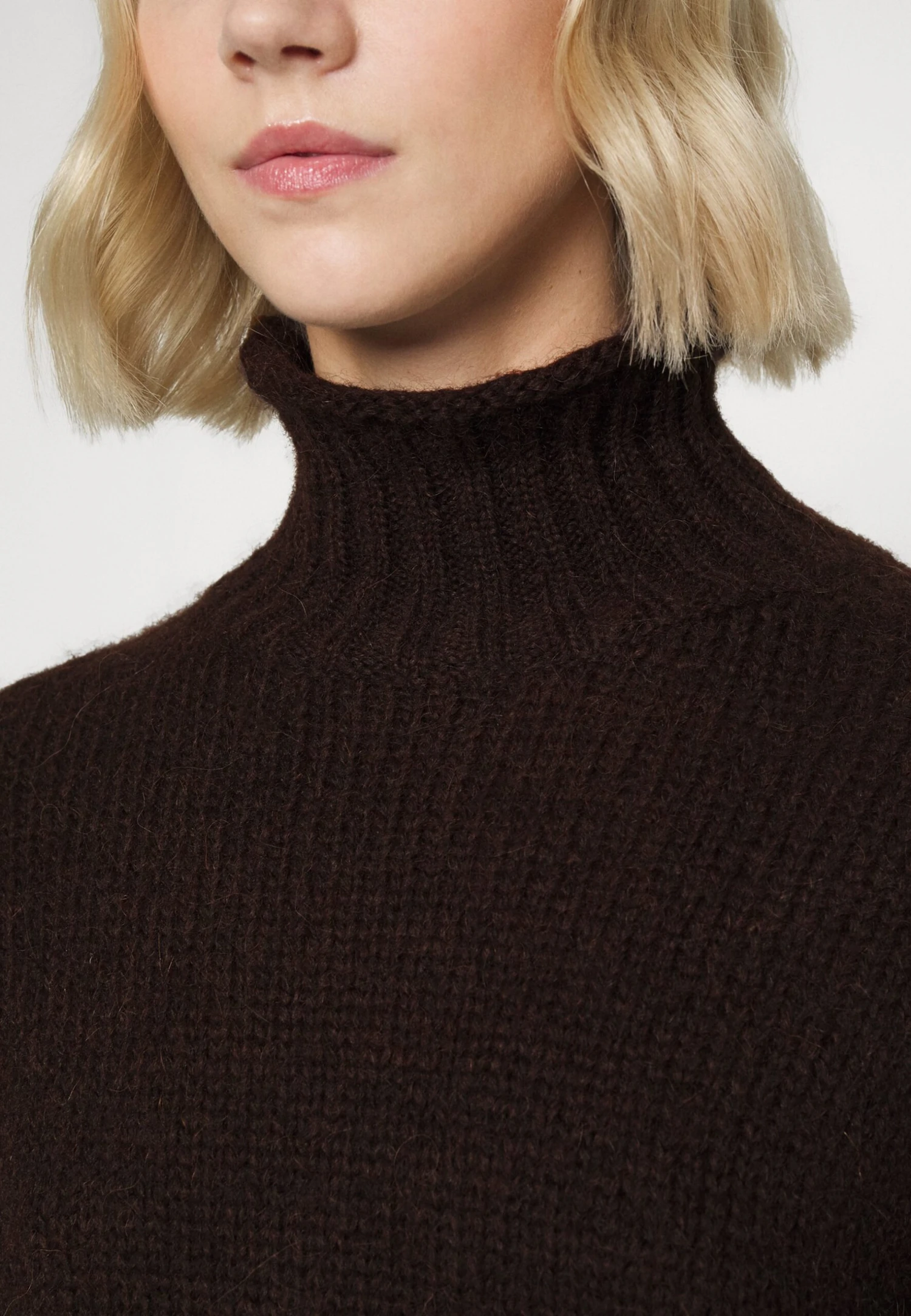 Yassiera Highneck Pullover - Trui - Seal Brown 6 Yassiera Highneck Pullover - Trui - Seal Brown - Afbeelding 4