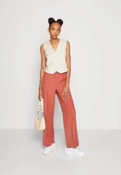 Yaspenya Waistcoat - Bodywarmer - Peyote -Yas 0eef85331053468aa6adcd6205a8bfc1