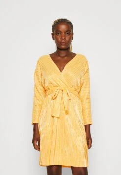 Yasoda 7/8 Dress - Cocktailjurk - Blazing Orange