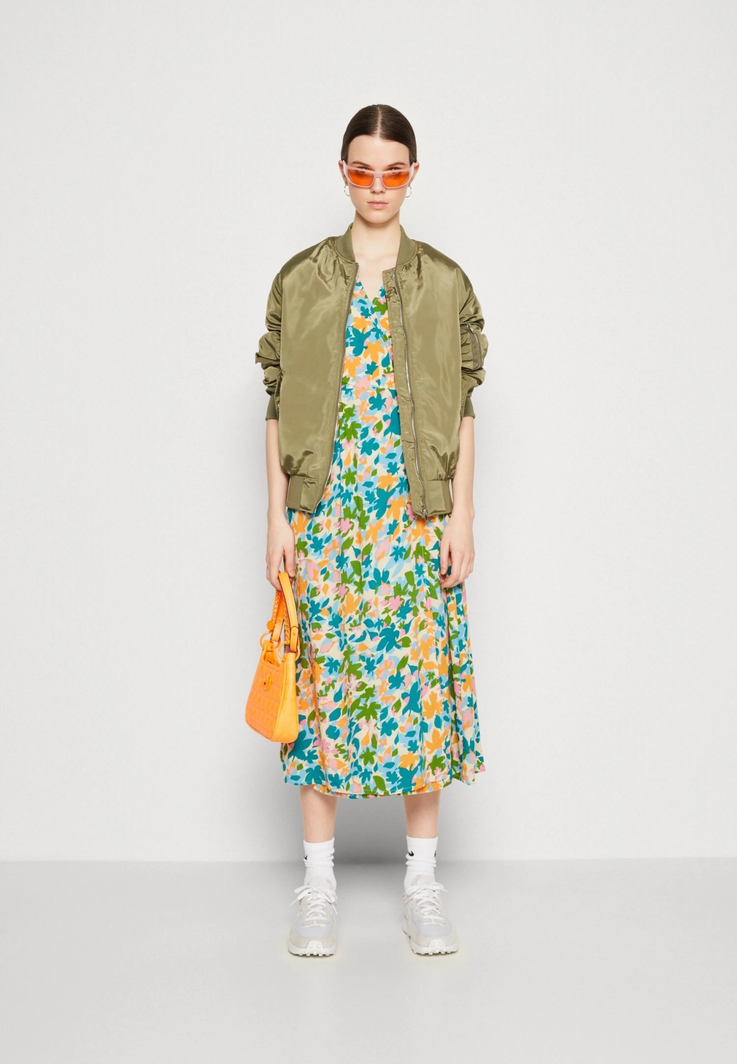 Yasleafa Midi Wrap Dress - Jurk - Soft Pink 4 Yasleafa Midi Wrap Dress - Jurk - Soft Pink - Afbeelding 2