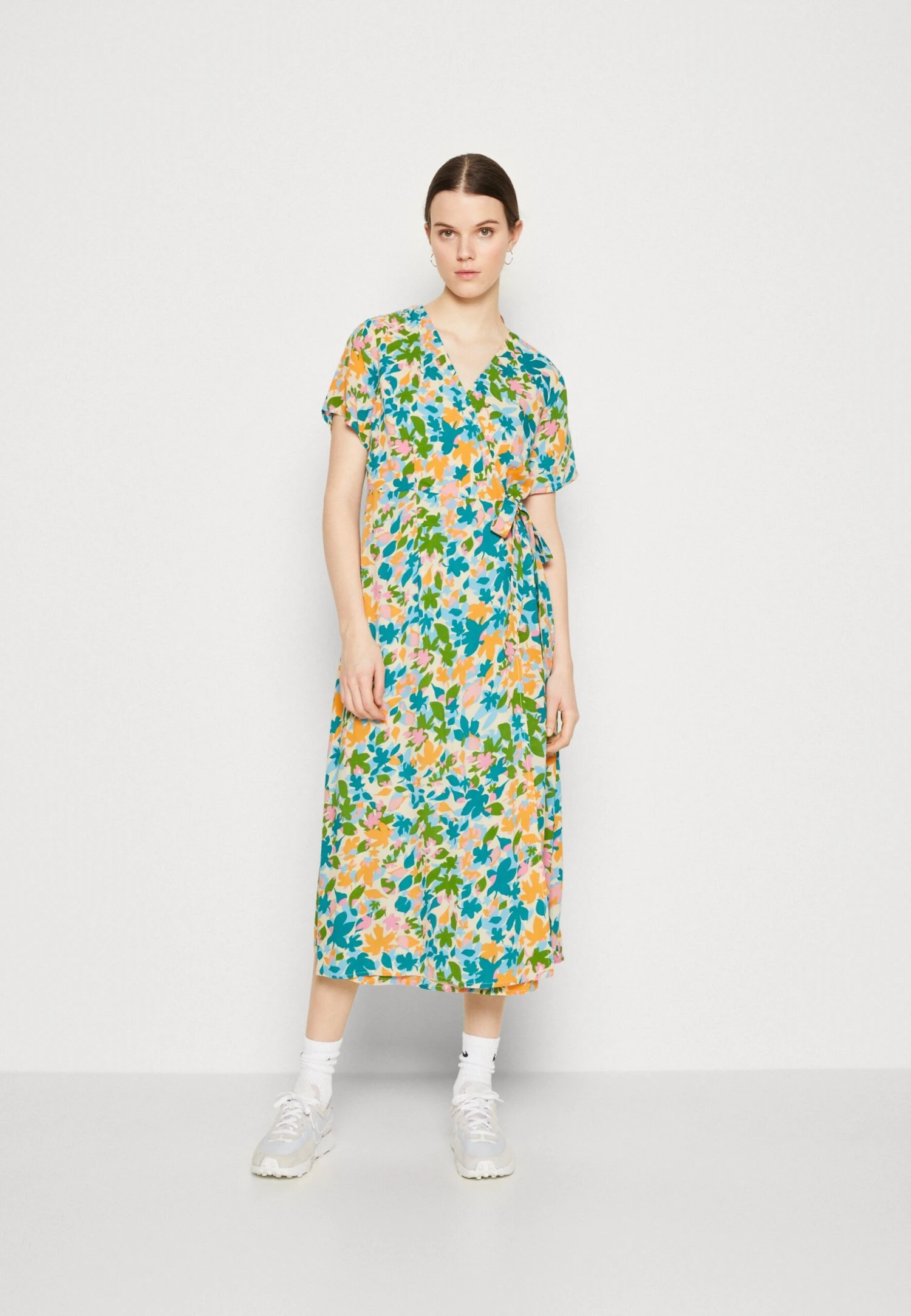 Yasleafa Midi Wrap Dress - Jurk - Soft Pink 3 Yasleafa Midi Wrap Dress - Jurk - Soft Pink