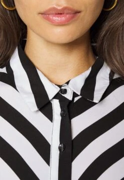 Yassavanna Long Shirt Dress- Maxi-Jurk - Black/White 13 Yassavanna Long Shirt Dress- Maxi-Jurk - Black/White -Yas 17dbd988199c46169288a7c143da7103