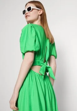Yasclema Midi Dress - Cocktailjurk - Poison Green 12 Yasclema Midi Dress - Cocktailjurk - Poison Green -Yas 18f2be4fd87942e4a1ad6cebe139b9c3