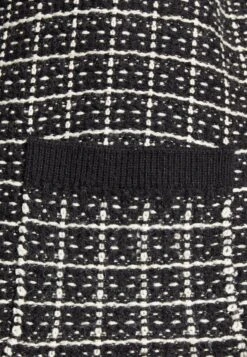 Yaslivia Longsleeve Collar Cardigan - Vest - Black 7 Yaslivia Longsleeve Collar Cardigan - Vest - Black -Yas 1bad2cb723384bd895a697e1b783e370