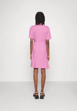 Yaseggie Wrap Dress - Jurk - Fuchsia Pink 9 Yaseggie Wrap Dress - Jurk - Fuchsia Pink -Yas 1d7046a2608e45969c64afbb975dd631