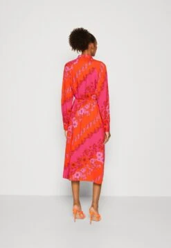 YAS Scarlet Midi Shirt Dress - Blousejurk - Flame Scarlet 10 YAS Scarlet Midi Shirt Dress - Blousejurk - Flame Scarlet -Yas 1d7ca97013394f55bc5575da3d2daa85