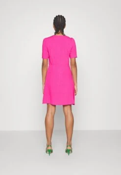 Yasmegsie Dress - Blousejurk - Pink Glo -Yas 1dbab28b5d8f46958ee74224563c5c93