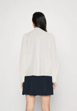 Yaspari - Blouse - Star White -Yas 1e559f85fc7f433596865b599d45fb07