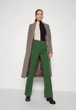 Yasvictoria Wide Pant - Broek - Greener Pastures -Yas 1f1d09179155445daf80d1b6bf545194