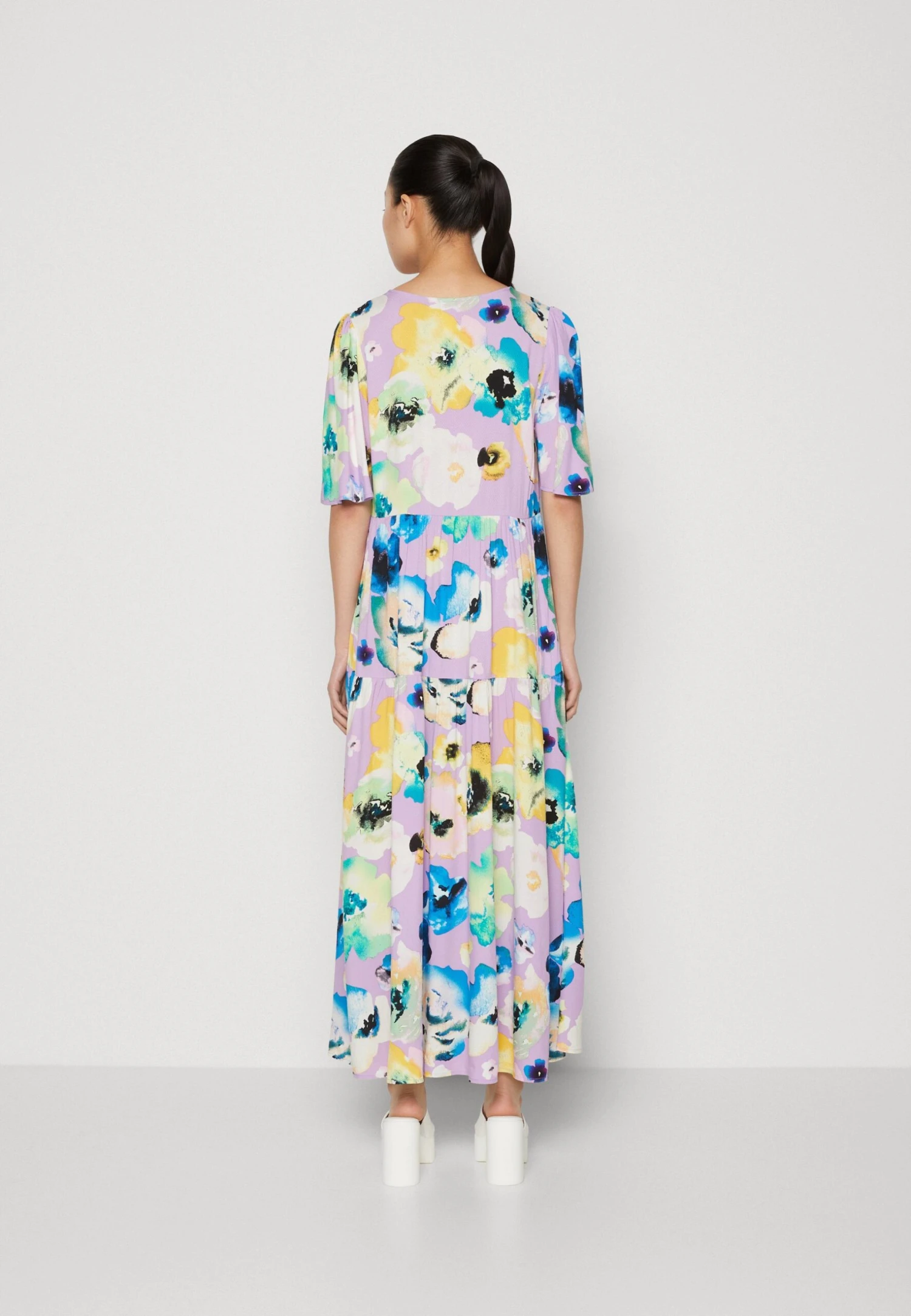 Yasmalou Long Shirt Dress - Maxi-Jurk - Sheet Lilac/Malou 5 Yasmalou Long Shirt Dress - Maxi-Jurk - Sheet Lilac/Malou - Afbeelding 3