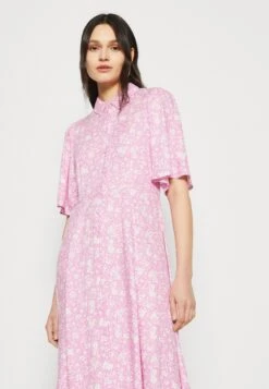 YAS Stelli 2/4 Midi Shirt Dress - Blousejurk - Pink 11 YAS Stelli 2/4 Midi Shirt Dress - Blousejurk - Pink -Yas 26494f028e424778b5761a19719bece3