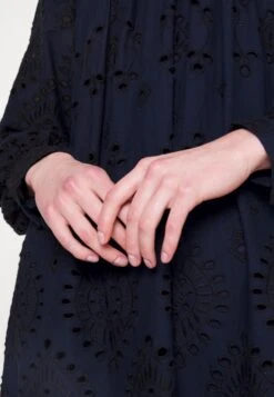 Yasoma Dress- Jurk - Sky Captain W Black Emb -Yas 27ec203c195f40c394148974b84ed691