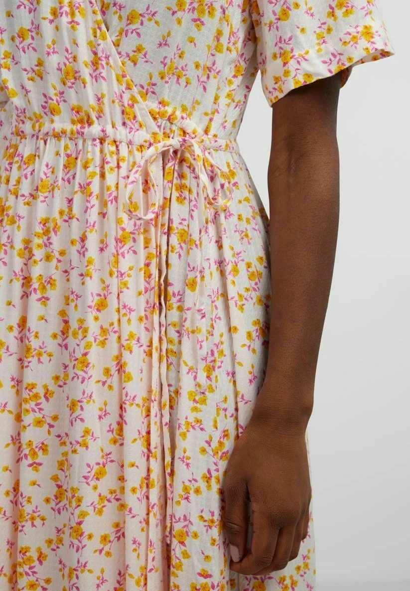 Yasmicca Long Wrap Dress - Jurk - Star White 6 Yasmicca Long Wrap Dress - Jurk - Star White - Afbeelding 4