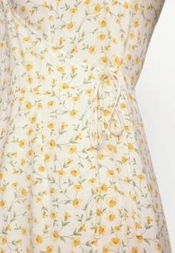 Yasselma Wrap Dress - Jurk - Eggnog/Yellow -Yas 37a996b8bf1b4f41b2ea7c07150c9364