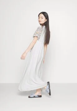 Yaschella Maxi Dress - Maxi-Jurk - Star White 9 Yaschella Maxi Dress - Maxi-Jurk - Star White -Yas 37eacc83ed9f46d6a43bc7861268ac93