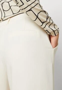 Yaslizzie High Waist Straight Pant - Broek - Gardenia 13 Yaslizzie High Waist Straight Pant - Broek - Gardenia -Yas 37f6936785f64f089bb8b89b8c8aa71c