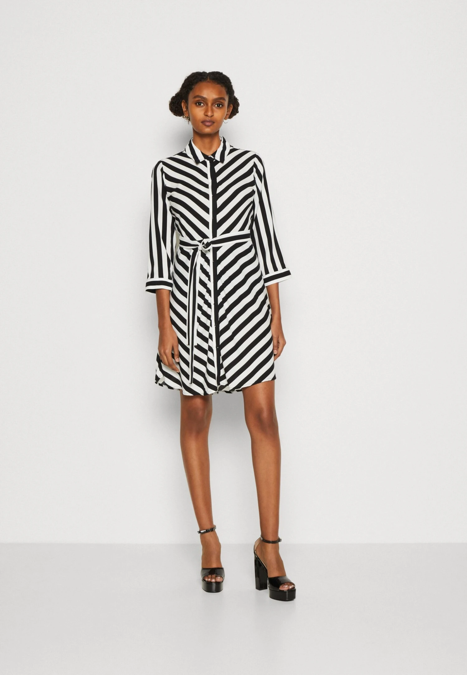 Yassavanna 3/4 Short Shirt Dress - Blousejurk - Star White/ Black 3 Yassavanna 3/4 Short Shirt Dress - Blousejurk - Star White/ Black