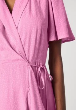 Yaseggie Wrap Dress - Jurk - Fuchsia Pink 11 Yaseggie Wrap Dress - Jurk - Fuchsia Pink -Yas 432c5e8d41764c5cabb1073319c4daf8