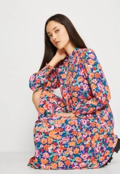 YAS Alira Long Dress - Jurk - Surf The Web -Yas 43a2cb8f0aed462bba31de2bdb8304cd