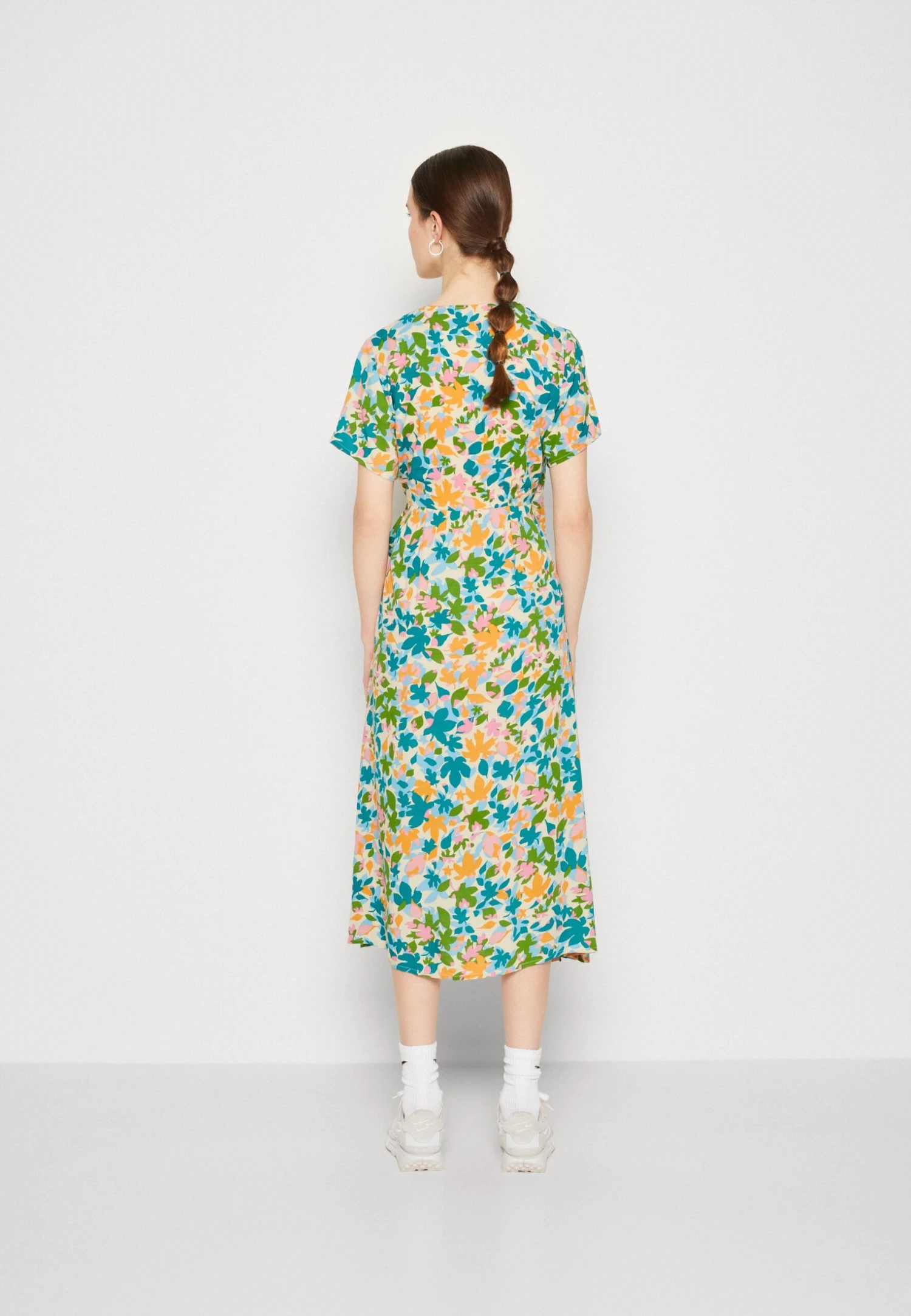 Yasleafa Midi Wrap Dress - Jurk - Soft Pink 5 Yasleafa Midi Wrap Dress - Jurk - Soft Pink - Afbeelding 3