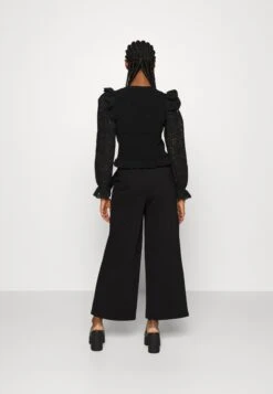 Yasholli Cardigan - Vest - Black 10 Yasholli Cardigan - Vest - Black -Yas 46eea4e1433848feacb87aa850397c52