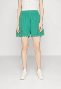 YAS Shorts - Gumdrop Green
