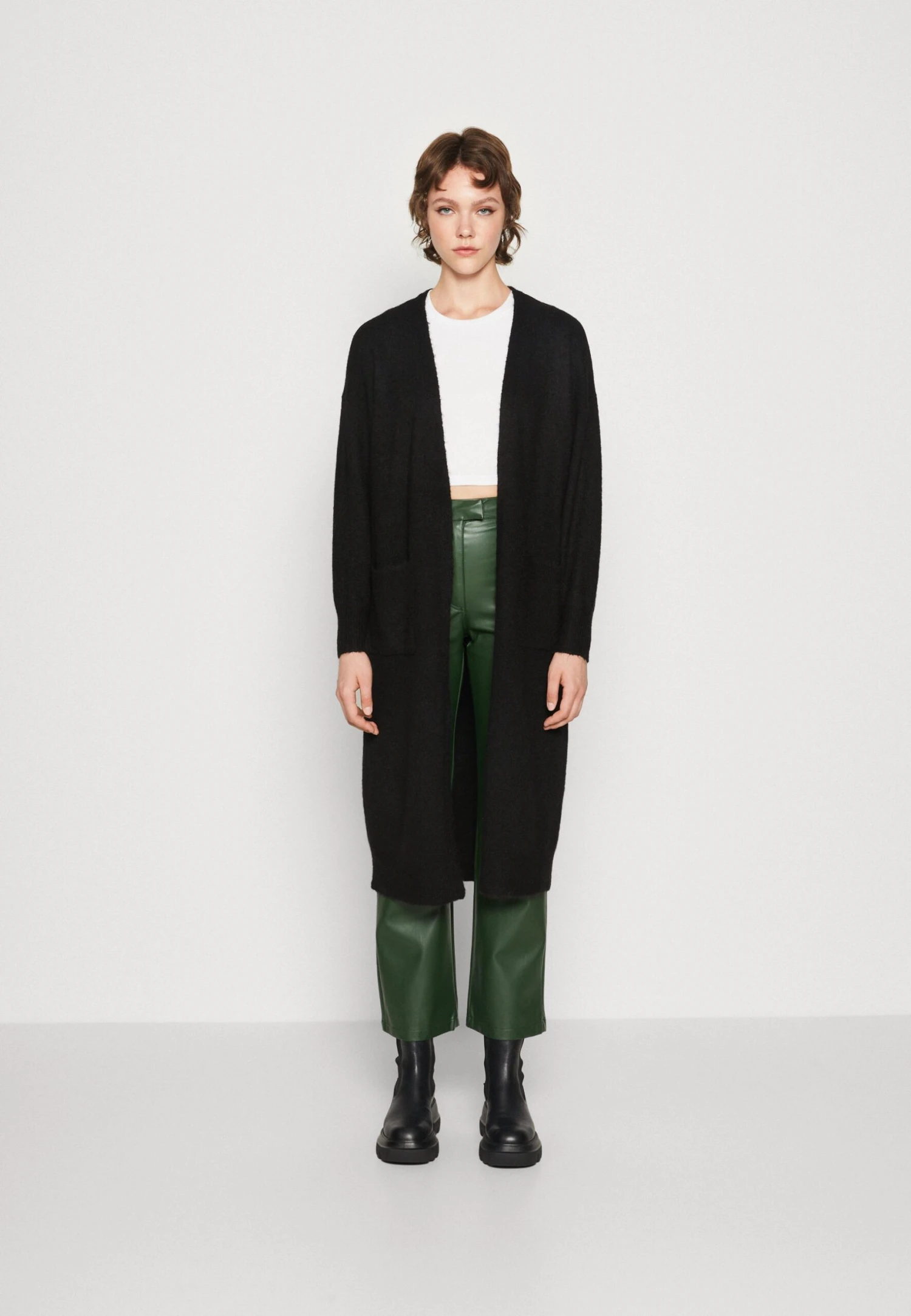 Yasbalis Long Cardigan - Vest - Black 3 Yasbalis Long Cardigan - Vest - Black