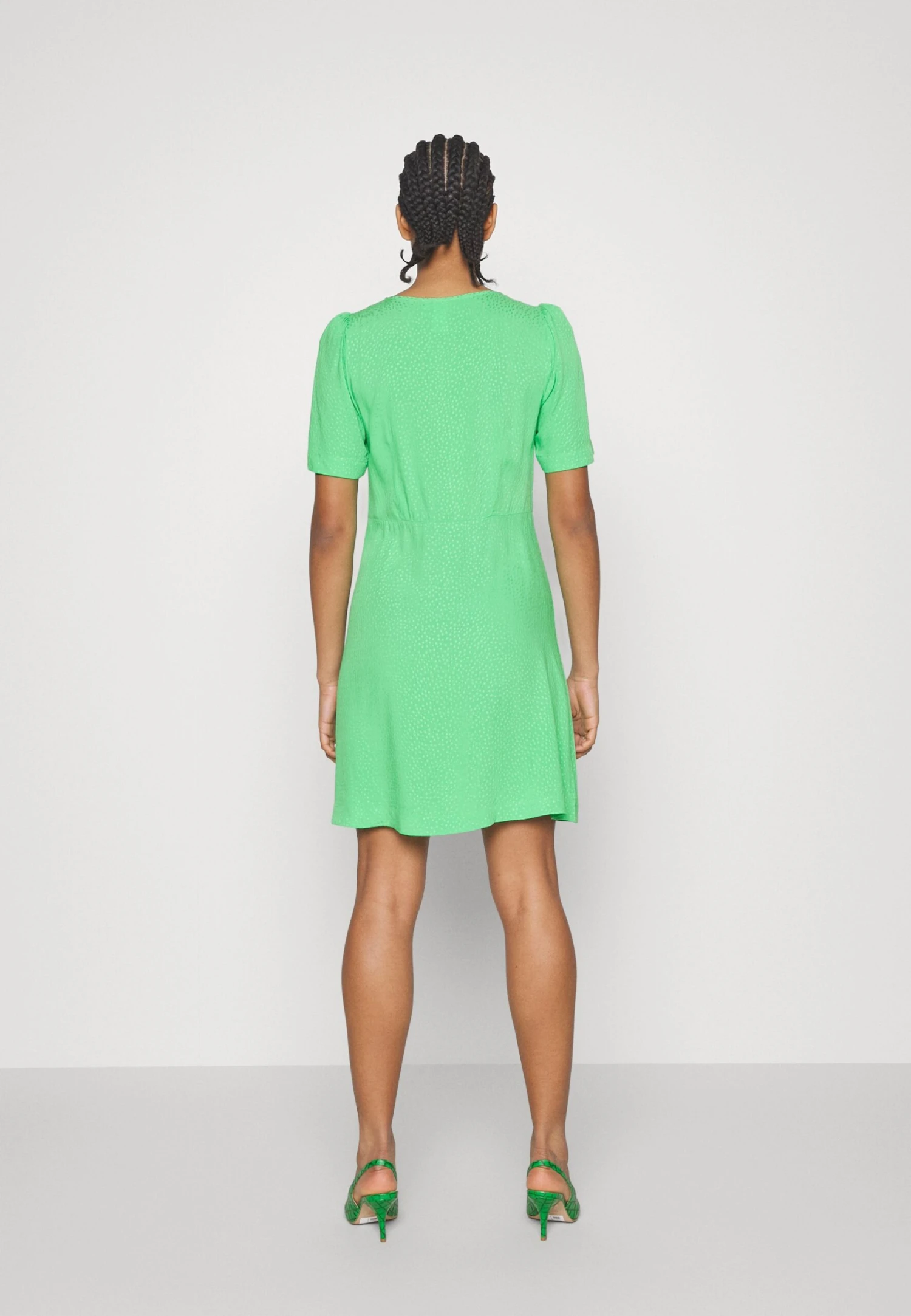 Yasmegsie Dress - Blousejurk - Poison Green 5 Yasmegsie Dress - Blousejurk - Poison Green - Afbeelding 3