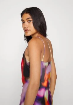 Yasradient Strap Dress- Cocktailjurk - Radient Print -Yas 602ae2d703c84098a4ce6fca1e64734b