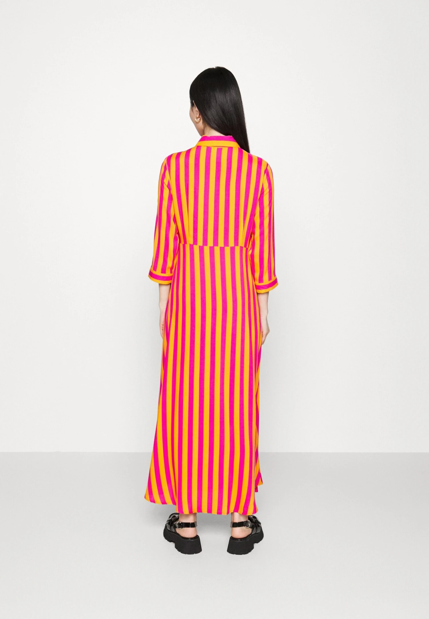 Yassavanna Long Shirt Dress- Maxi-Jurk - Orange Pepperstripes:Fuchsia Purple 5 Yassavanna Long Shirt Dress- Maxi-Jurk - Orange Pepperstripes:Fuchsia Purple - Afbeelding 3