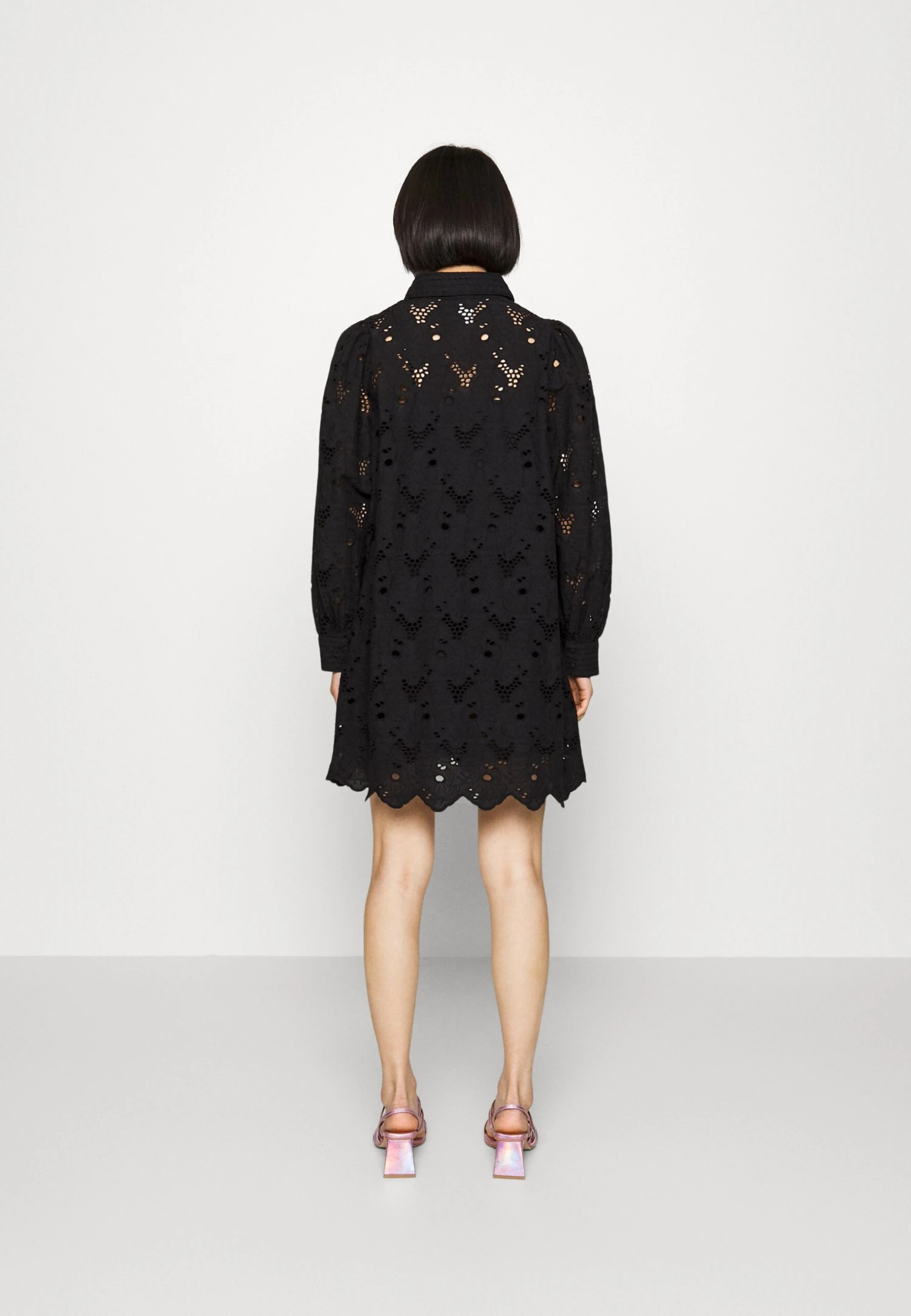 Yasteala Shirt Dress - Blousejurk - Black 5 Yasteala Shirt Dress - Blousejurk - Black - Afbeelding 3