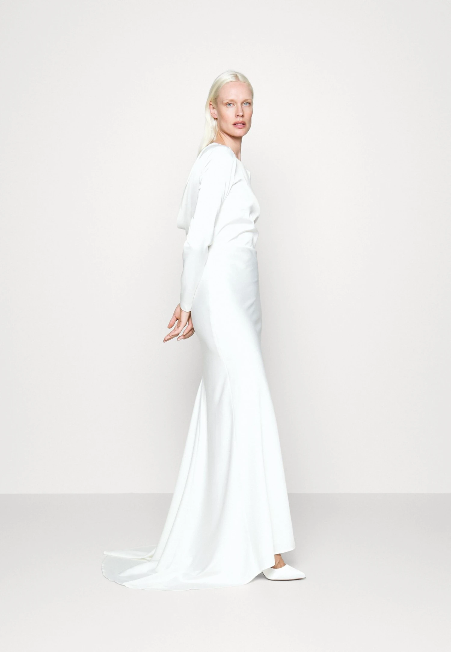 Yasdottea Drapeback Dress - Galajurk - Star White 4 Yasdottea Drapeback Dress - Galajurk - Star White - Afbeelding 2