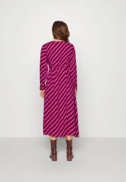 Yassavanna Wrap Dress - Jurk - Phlox Pink/Pink/Rhubarb -Yas 680ca18845f74095a76b9c925fee11e4