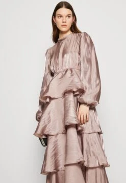 Yassana Long Layered Dress - Cocktailjurk - Adobe Rose 11 Yassana Long Layered Dress - Cocktailjurk - Adobe Rose -Yas 687ab8d0c35b4b66b45c3d4f6d53a7fb