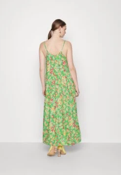 Yasuria Long Dress - Maxi-Jurk - Poison Green -Yas 6eb95ad06f154776ba75458a04b58fcd
