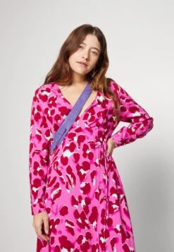 Yassavanna Wrap Dress - Jurk - Pink -Yas 78221ae9e4534958b01e5aeff4028e6c