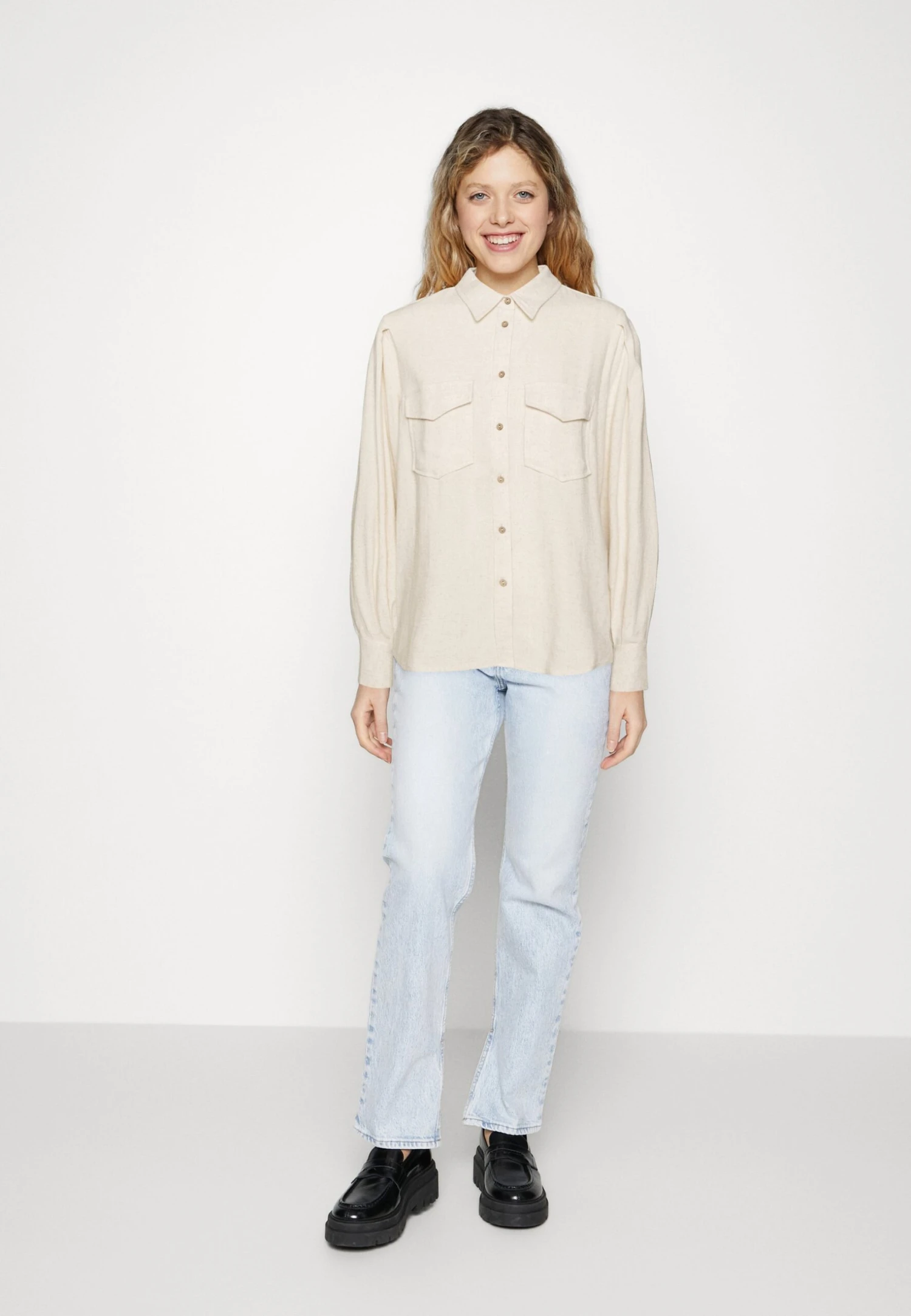 Yasviggi Damen Relaxed Fit - Overhemdblouse - Off-White 4 Yasviggi Damen Relaxed Fit - Overhemdblouse - Off-White - Afbeelding 2