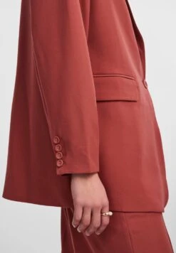 Yasumanna- Halflange Jas - Redwood -Yas 7a15ec3ec0fb449a83d09e3b423c59d9