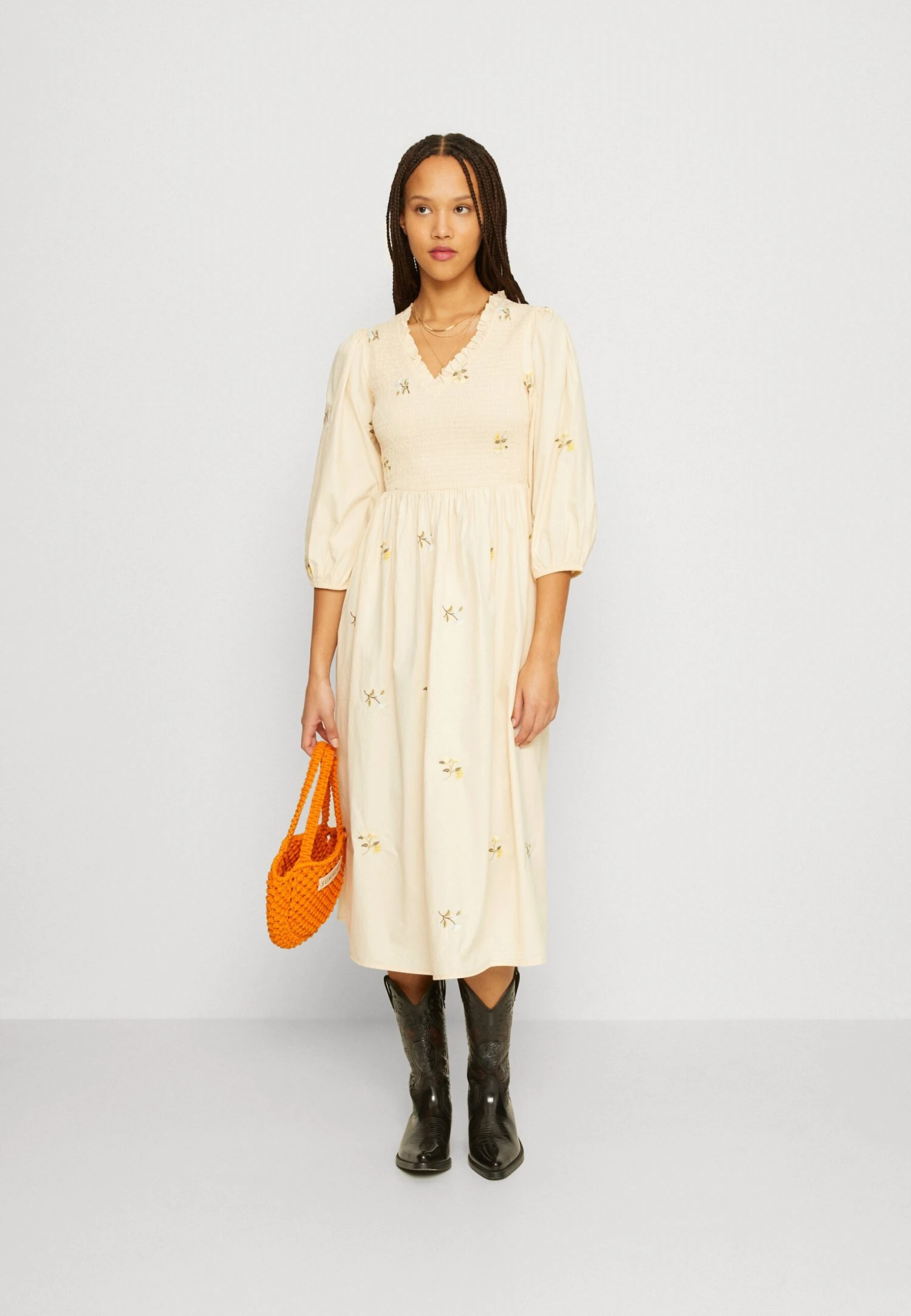 YAS Jubel Midi Dress - Jurk - Macadamia 4 YAS Jubel Midi Dress - Jurk - Macadamia - Afbeelding 2