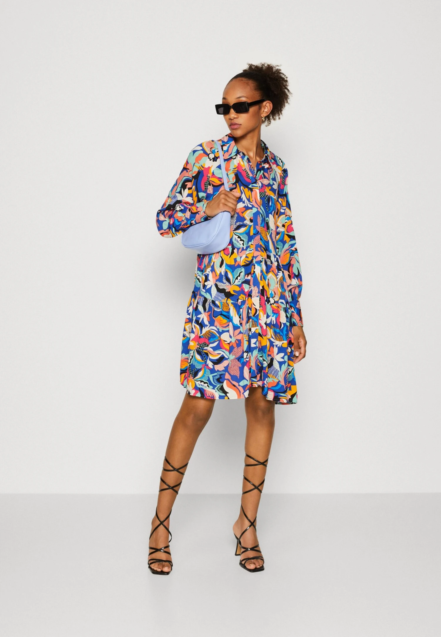 Yaslimuna Dress - Blousejurk - Surf The Web 4 Yaslimuna Dress - Blousejurk - Surf The Web - Afbeelding 2