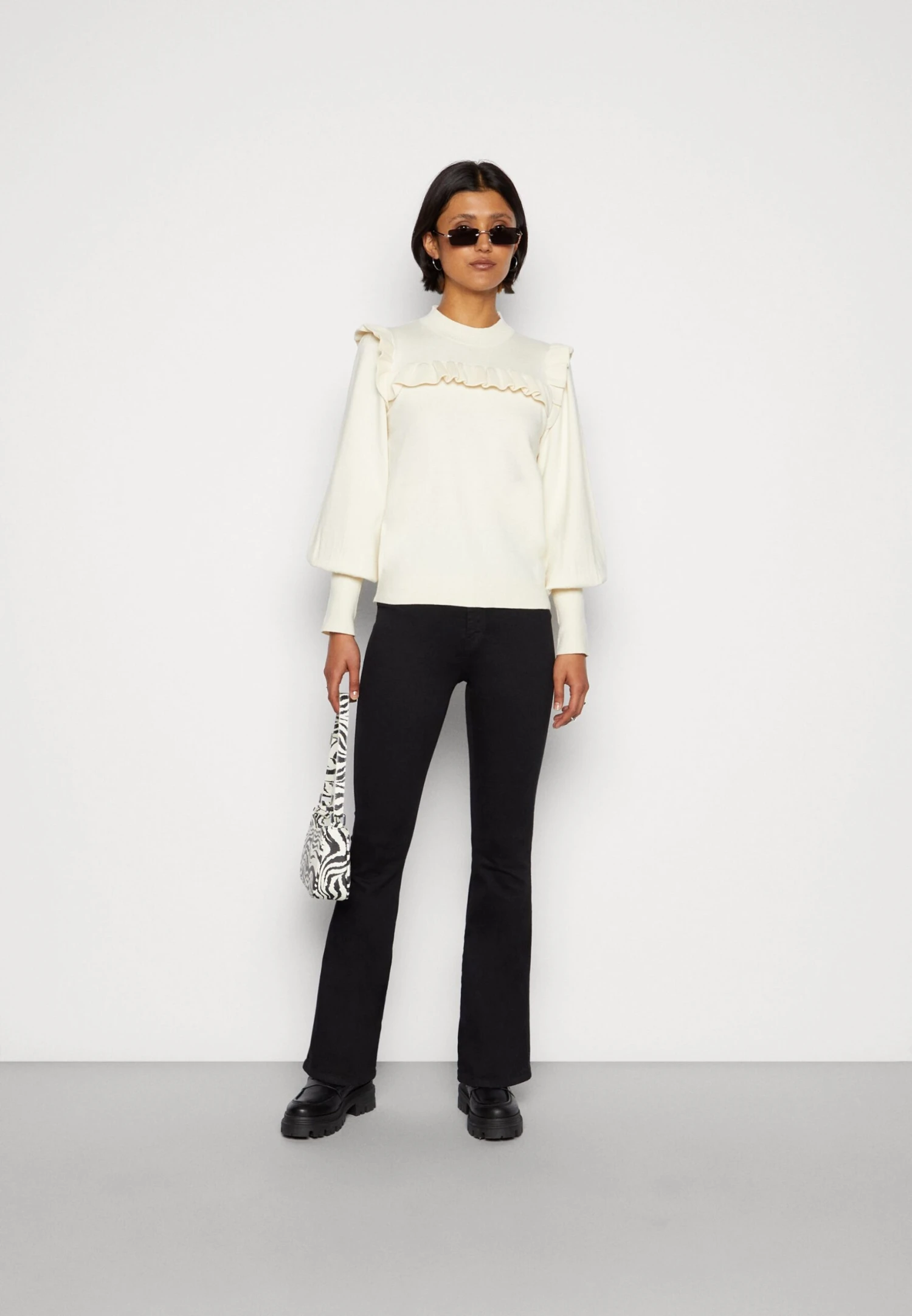 Yasjum- Trui - Birch 4 Yasjum- Trui - Birch - Afbeelding 2